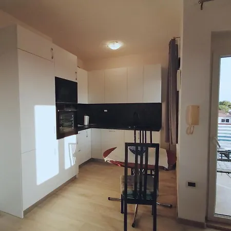 Luka Апартаменты Ровинь